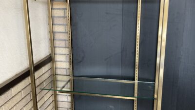 【新入庫】ストアエキスプレス　アンティークゴールド　ガラス棚　ディスプレイ　アイアンハンガー