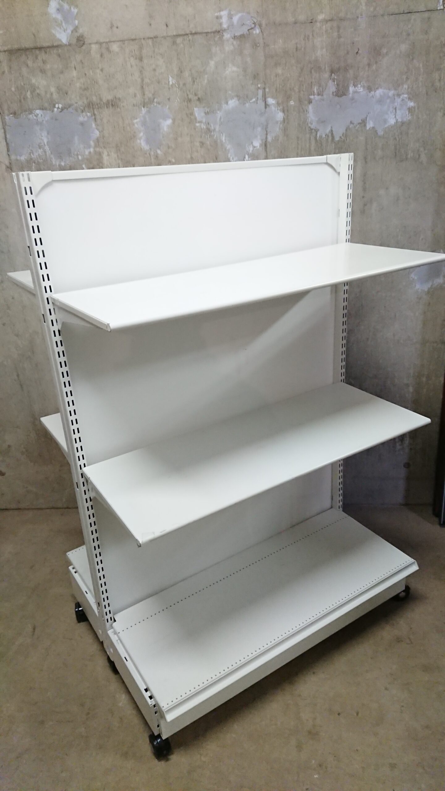 新入庫！】ゴンドラ什器 コクヨ 両面什器 キャスター付き システム什器