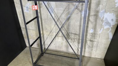 【新入庫！】アイアンラック アイアンハンガー ストアエキスプレス ?！!